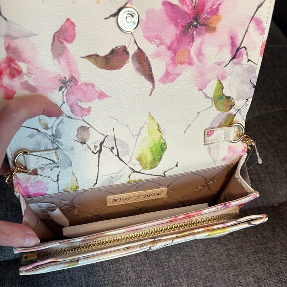 Betsey Johnson Floral Bow Crossbody Purse Wallet on Chain NWT - Picture 8 of 11